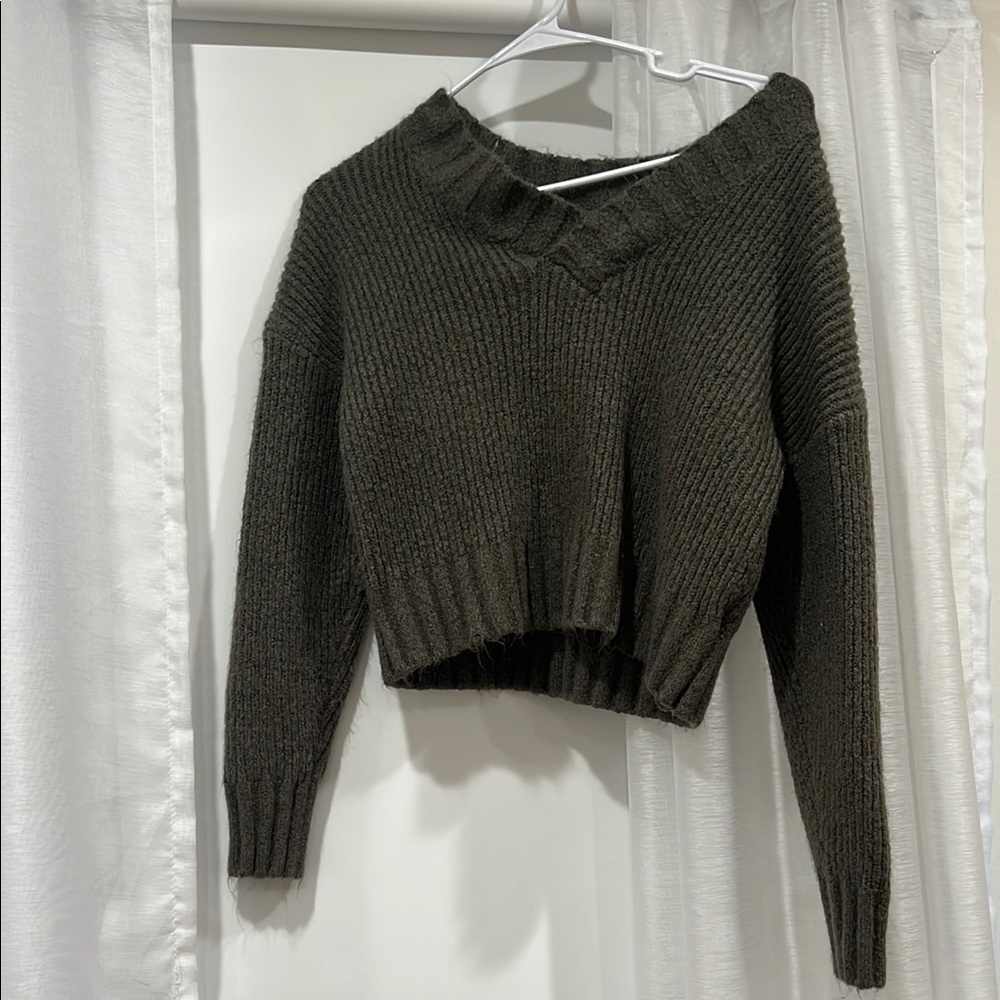 La Hearts Green V-Neck Sweater